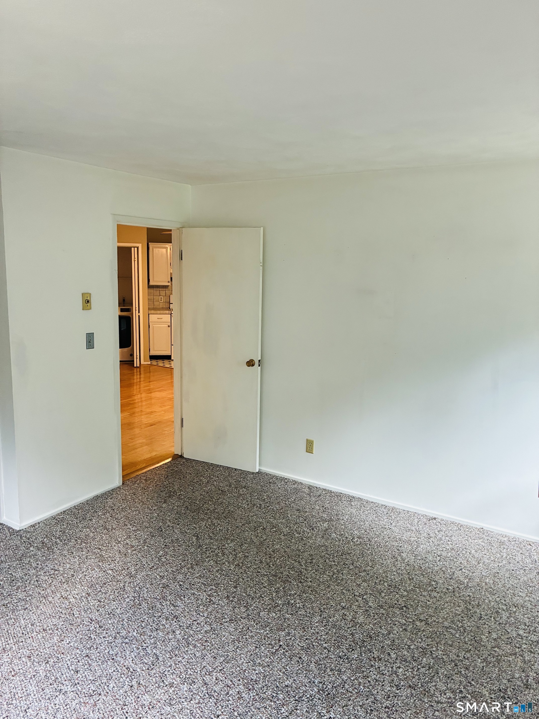 85 River Road, Unit E8 Essex, CT 06426 - Photo 16 of 40 Gallery Image 16