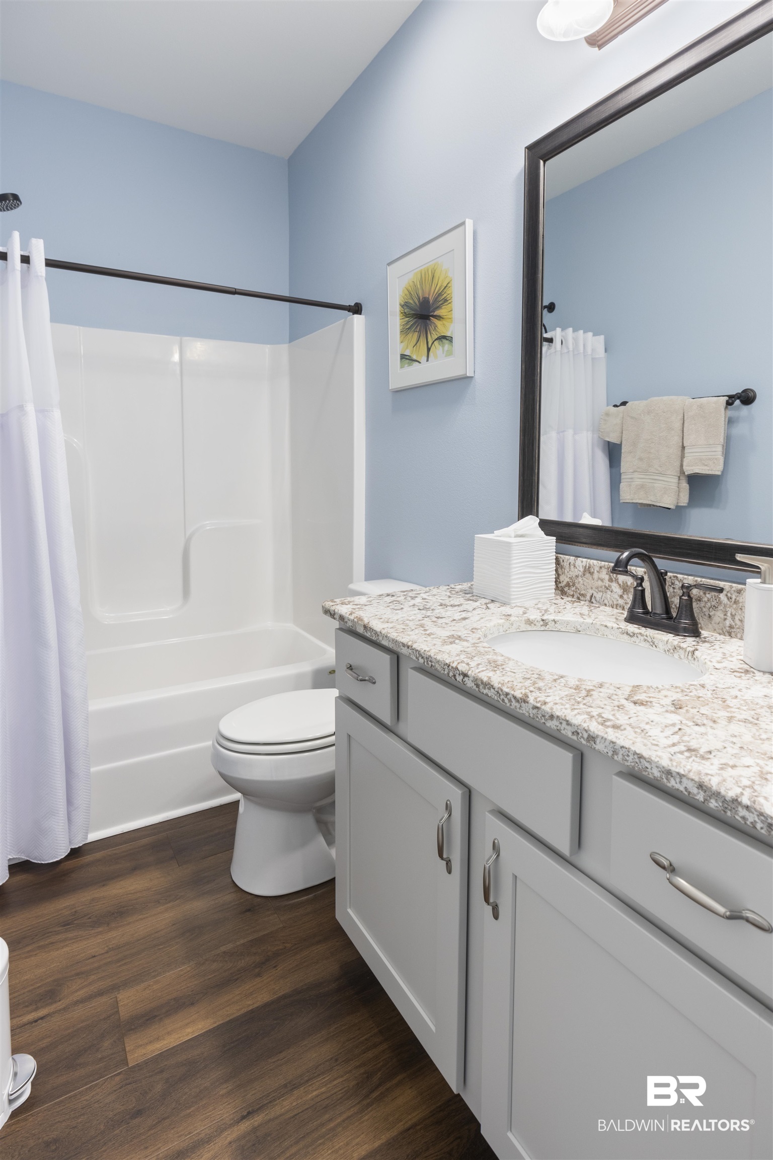 1290 Surrey Loop Foley, AL 36535 - Photo 4 of 47 Guest bath