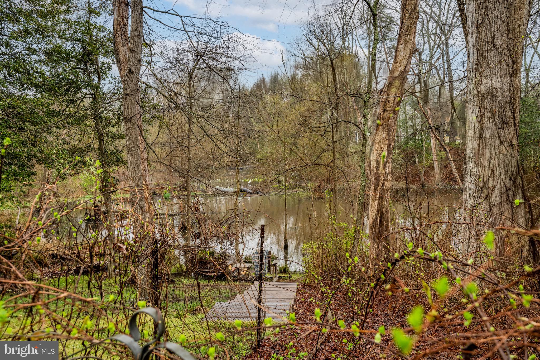 129 McKinsey Road Severna Park, MD 21146 - Photo 7 of 38 a view of lake from a house