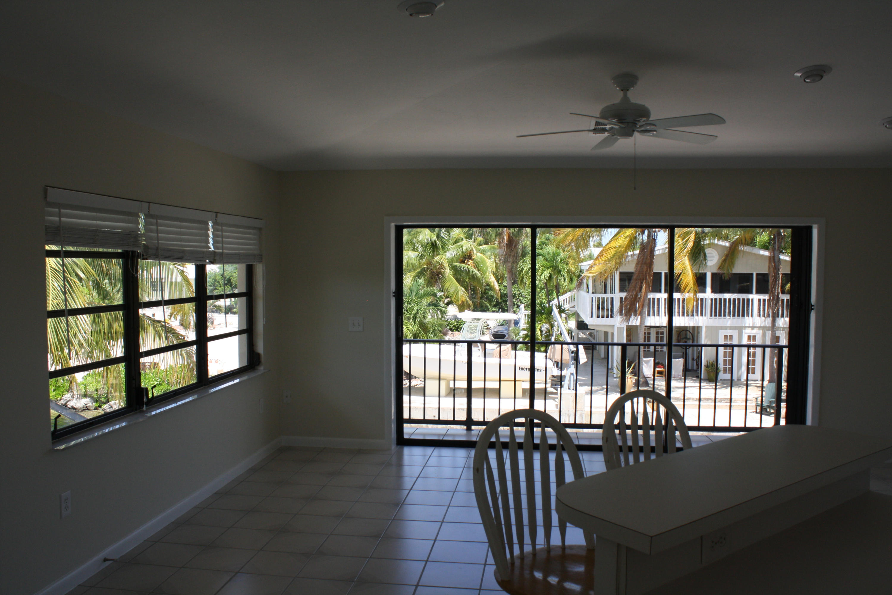 29437 Ranger Avenue Big Pine Key, FL 33043 - Photo 16 of 33 Island/living room