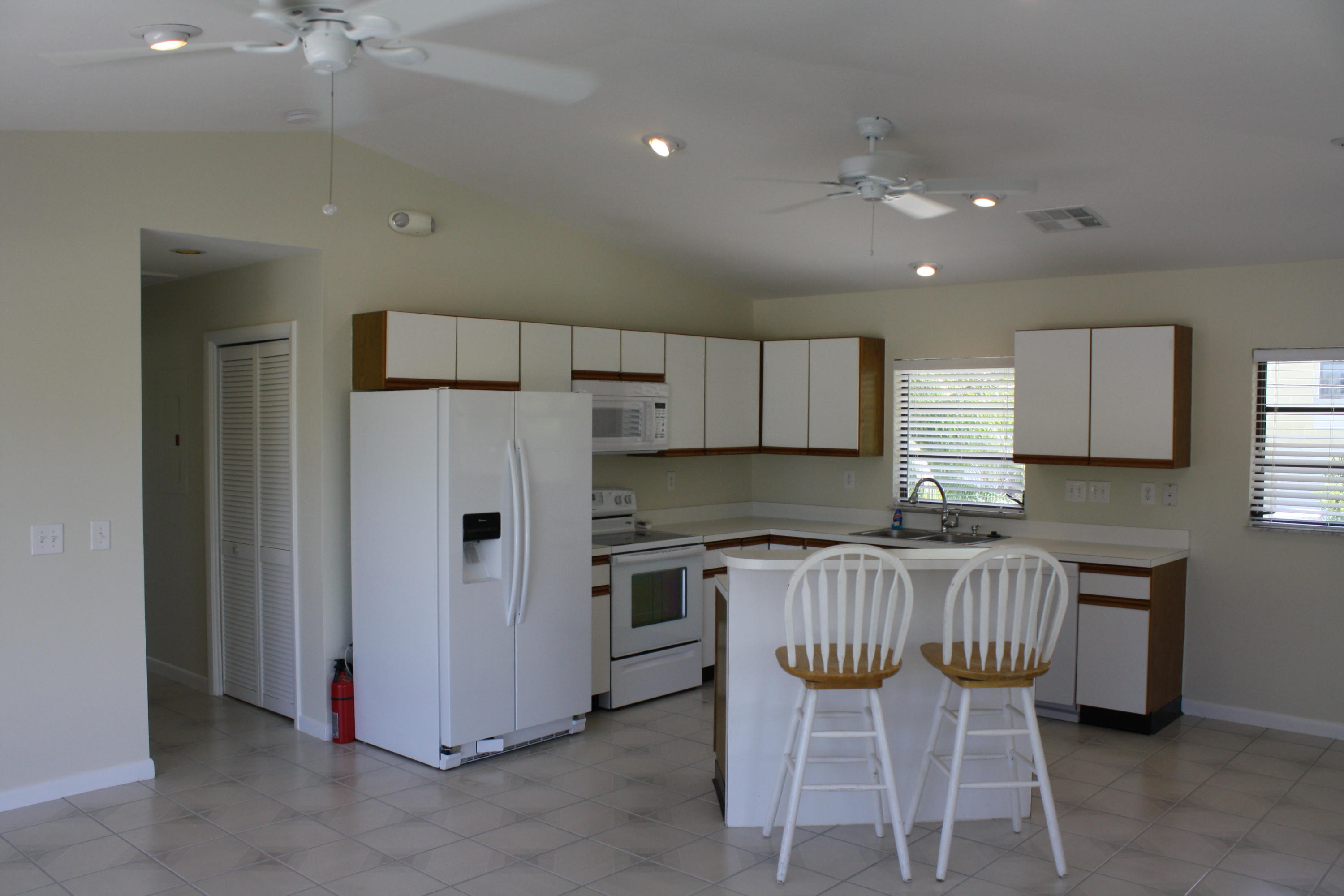 29437 Ranger Avenue Big Pine Key, FL 33043 - Photo 18 of 33 Kitchen
