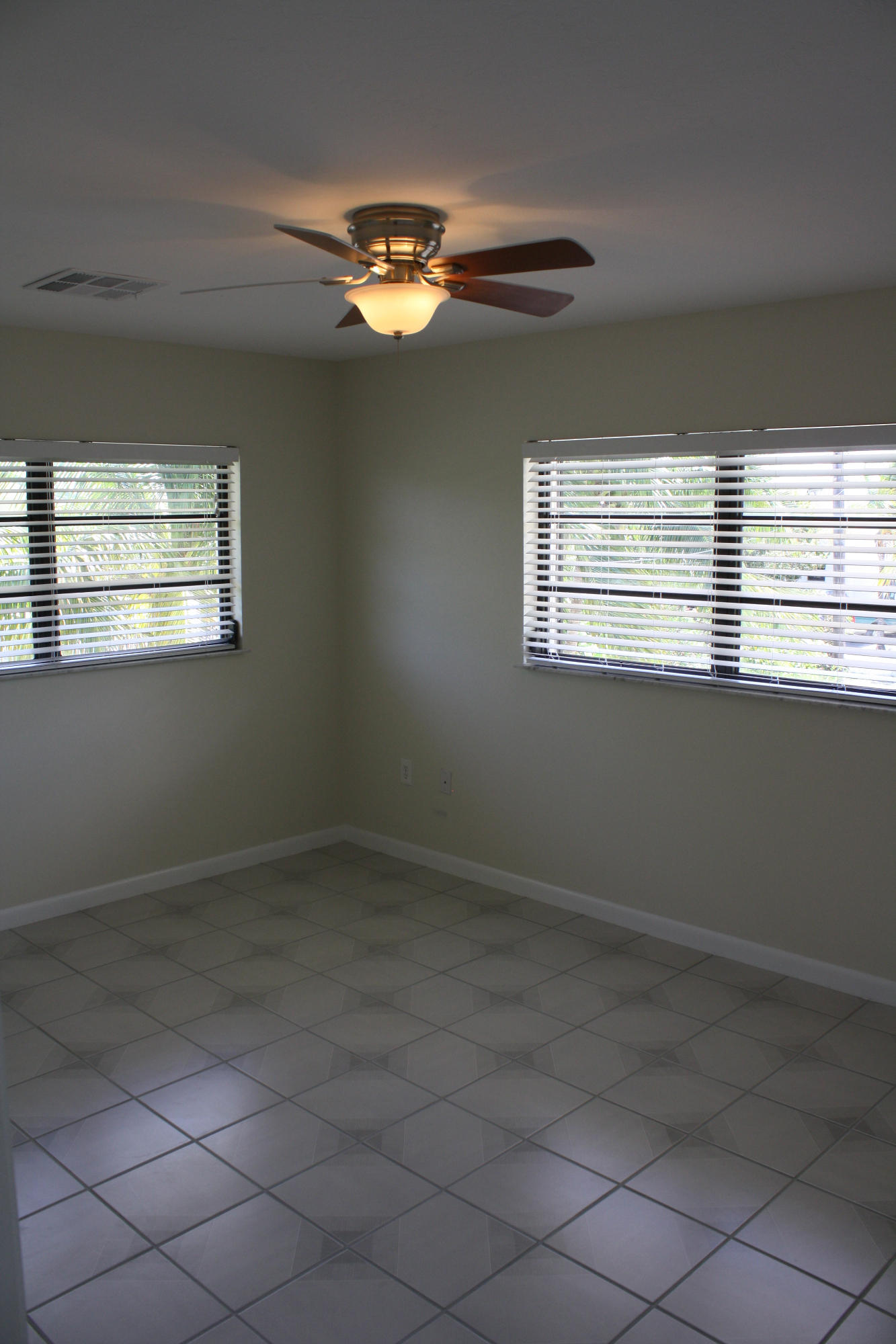 29437 Ranger Avenue Big Pine Key, FL 33043 - Photo 19 of 33 Master bedroom