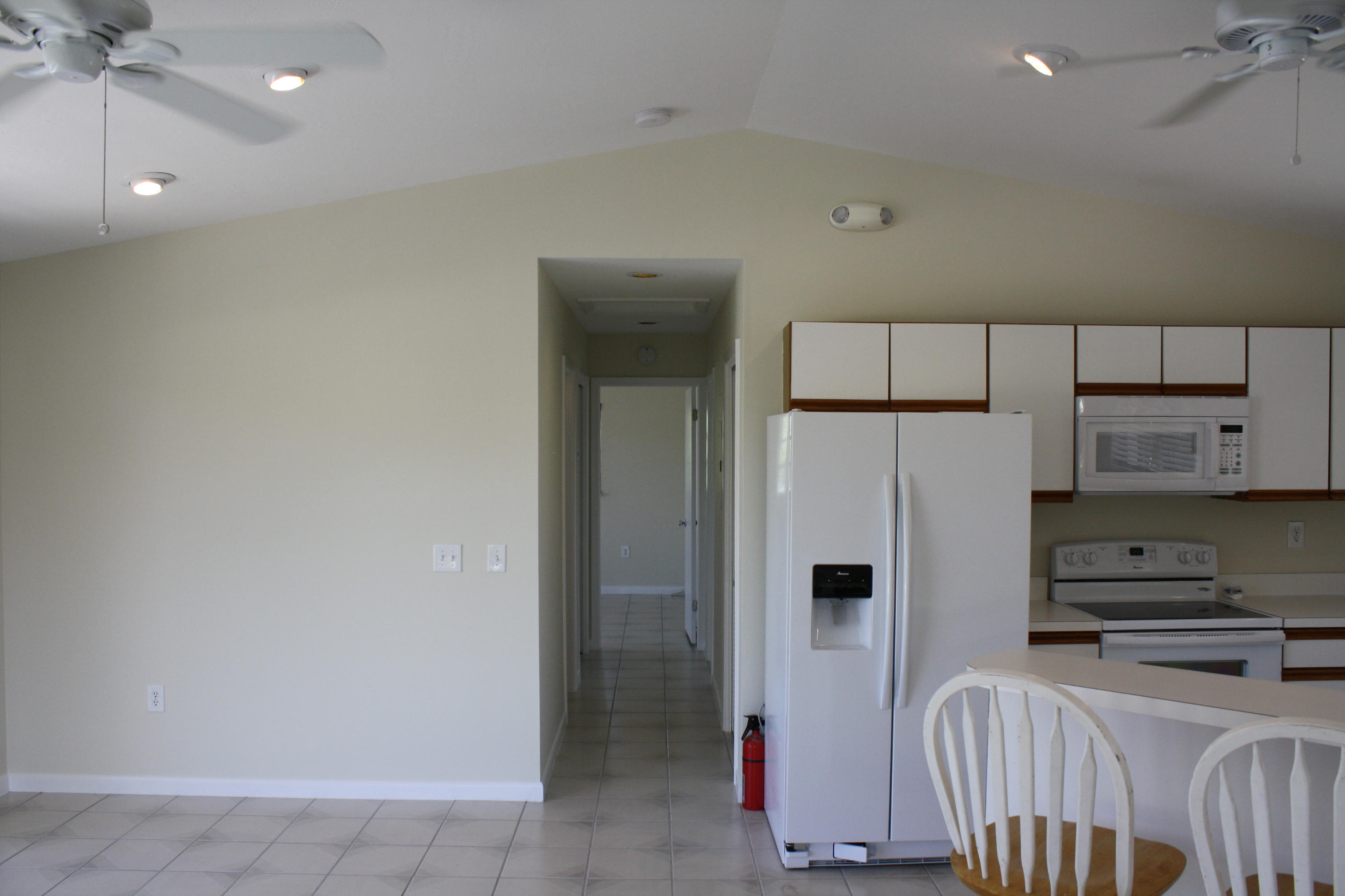 29437 Ranger Avenue Big Pine Key, FL 33043 - Photo 26 of 33 Hallway