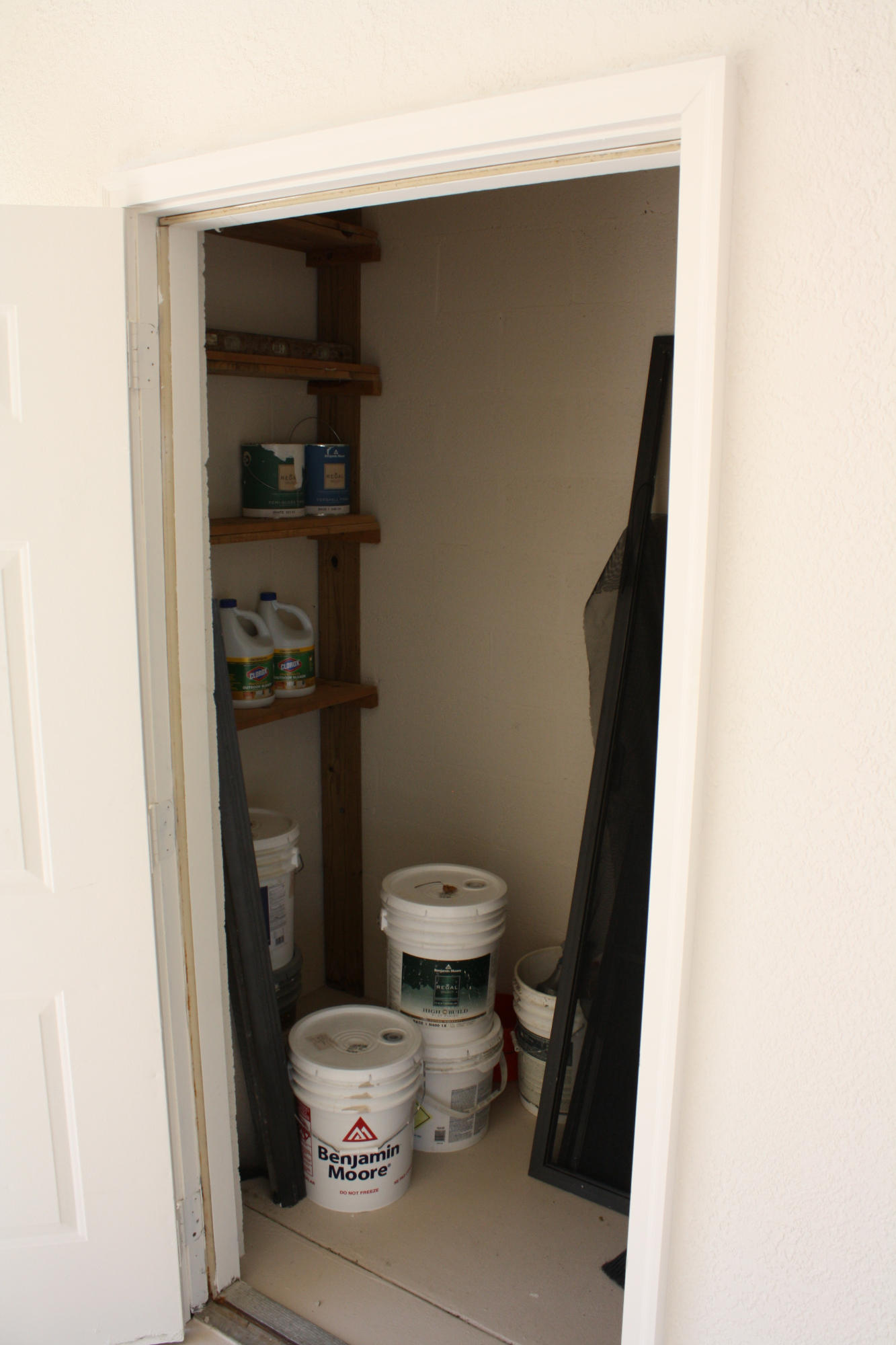 29437 Ranger Avenue Big Pine Key, FL 33043 - Photo 31 of 33 Small storage
