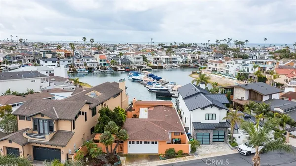 $11,500 | 52 Balboa Coves, Newport Beach, CA 92663