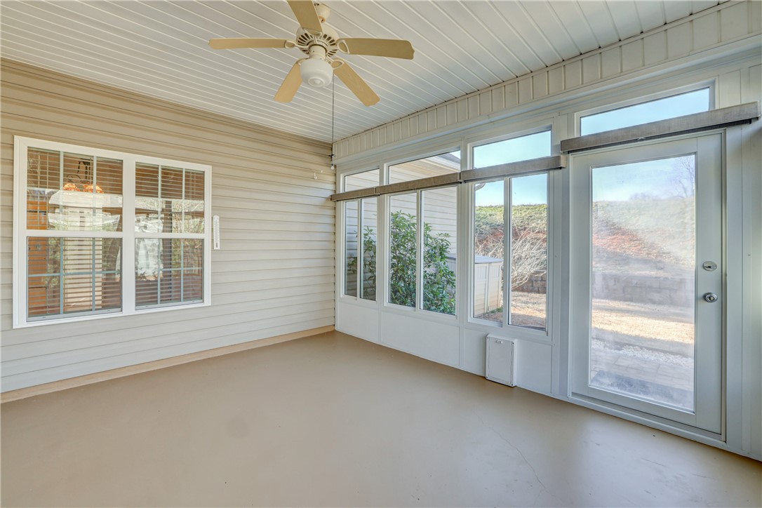 129 Shadowood Court Seneca, SC 29678 - Photo 18 of 22 Split air unit installed
Custom blinds
