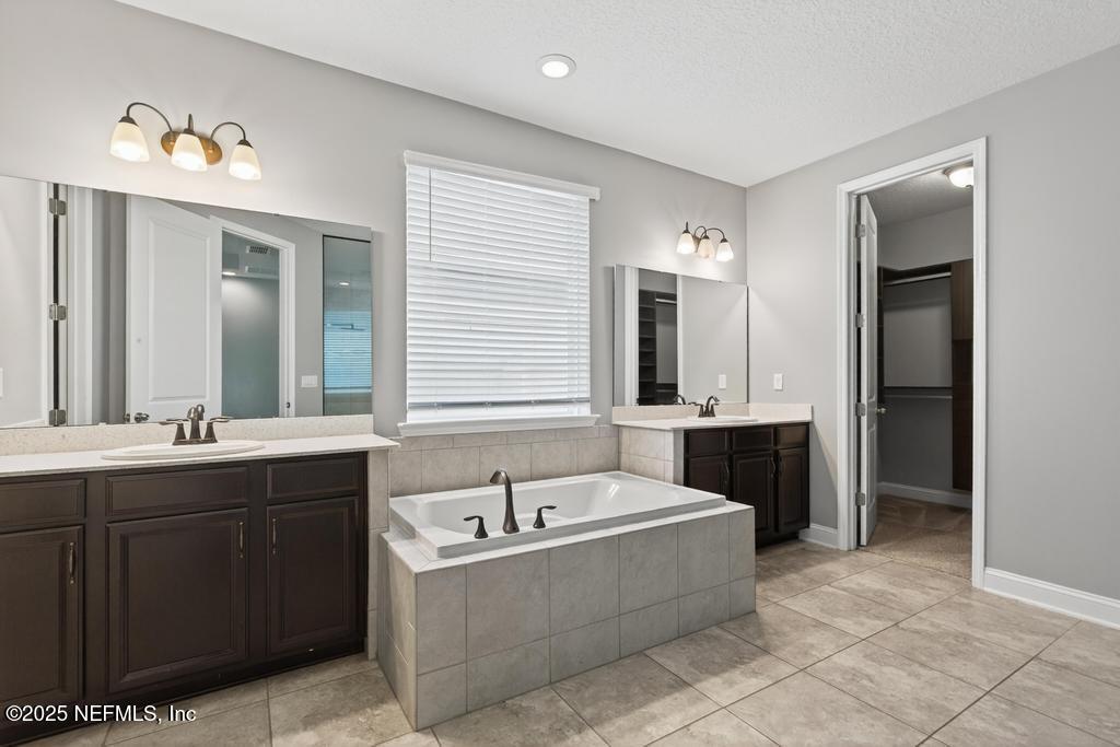 99 Footbridge Road St. Johns, FL 32259 - Photo 39 of 76 Primary Bathroom