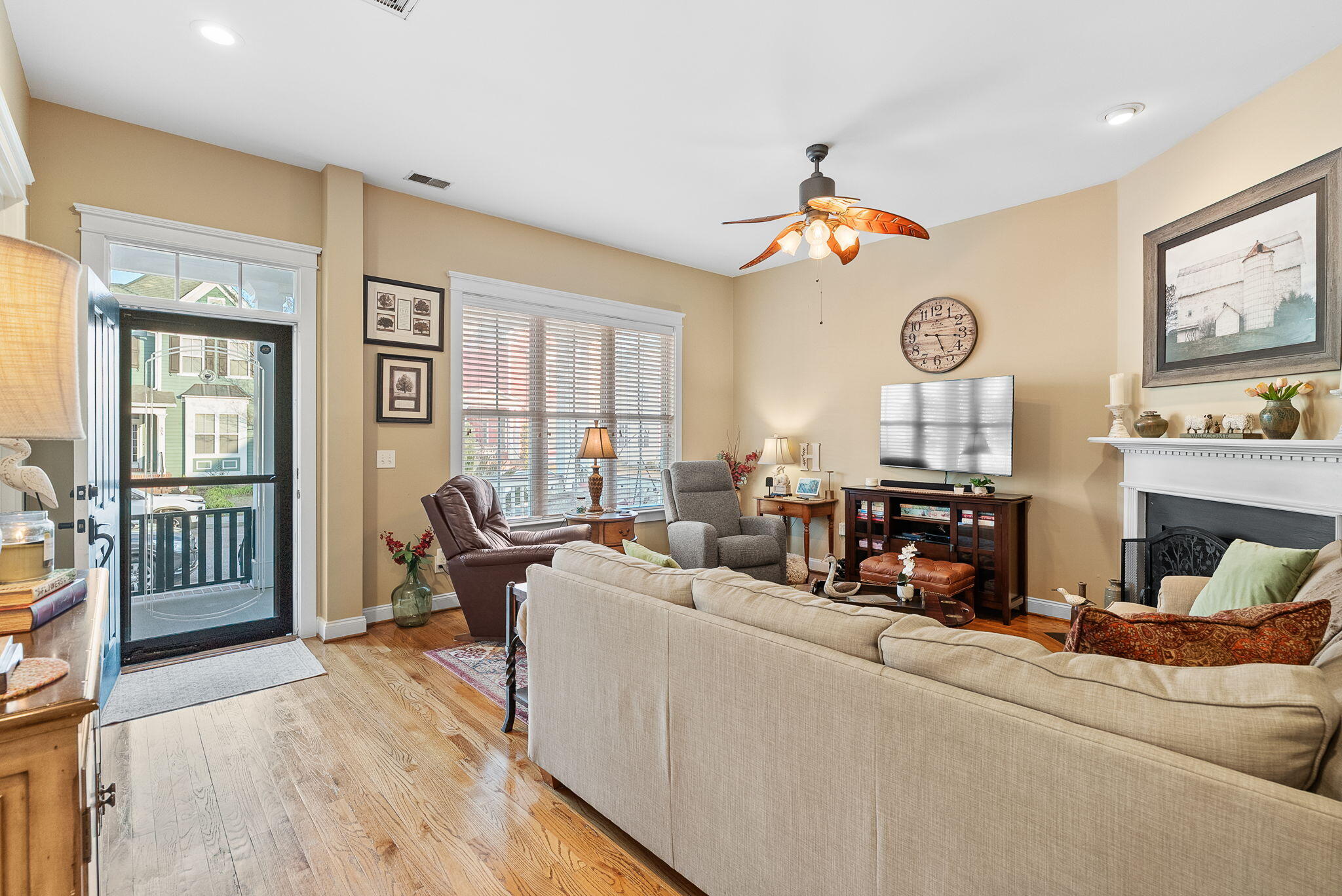 302 Hydrangea Street Summerville, SC 29483 - Photo 12 of 54 10-web-or-mls-Barclay Media Co.-9