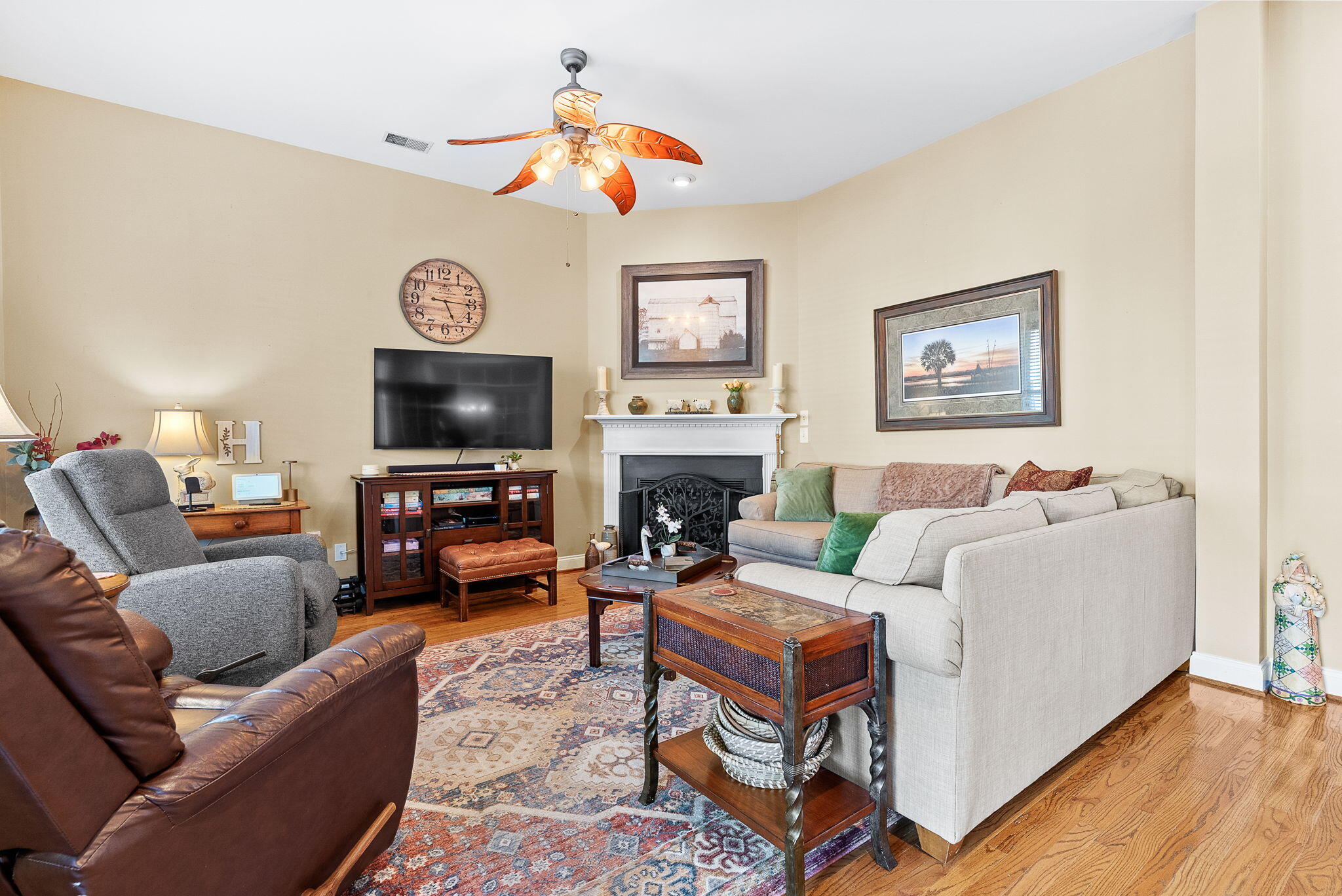 302 Hydrangea Street Summerville, SC 29483 - Photo 13 of 54 8-web-or-mls-Barclay Media Co.-7