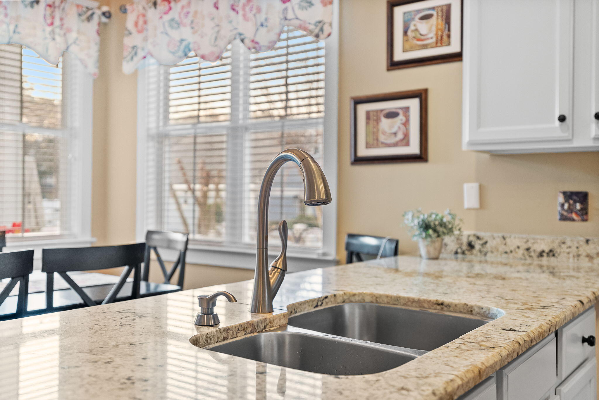 302 Hydrangea Street Summerville, SC 29483 - Photo 19 of 54 17-web-or-mls-Barclay Media Co.-17