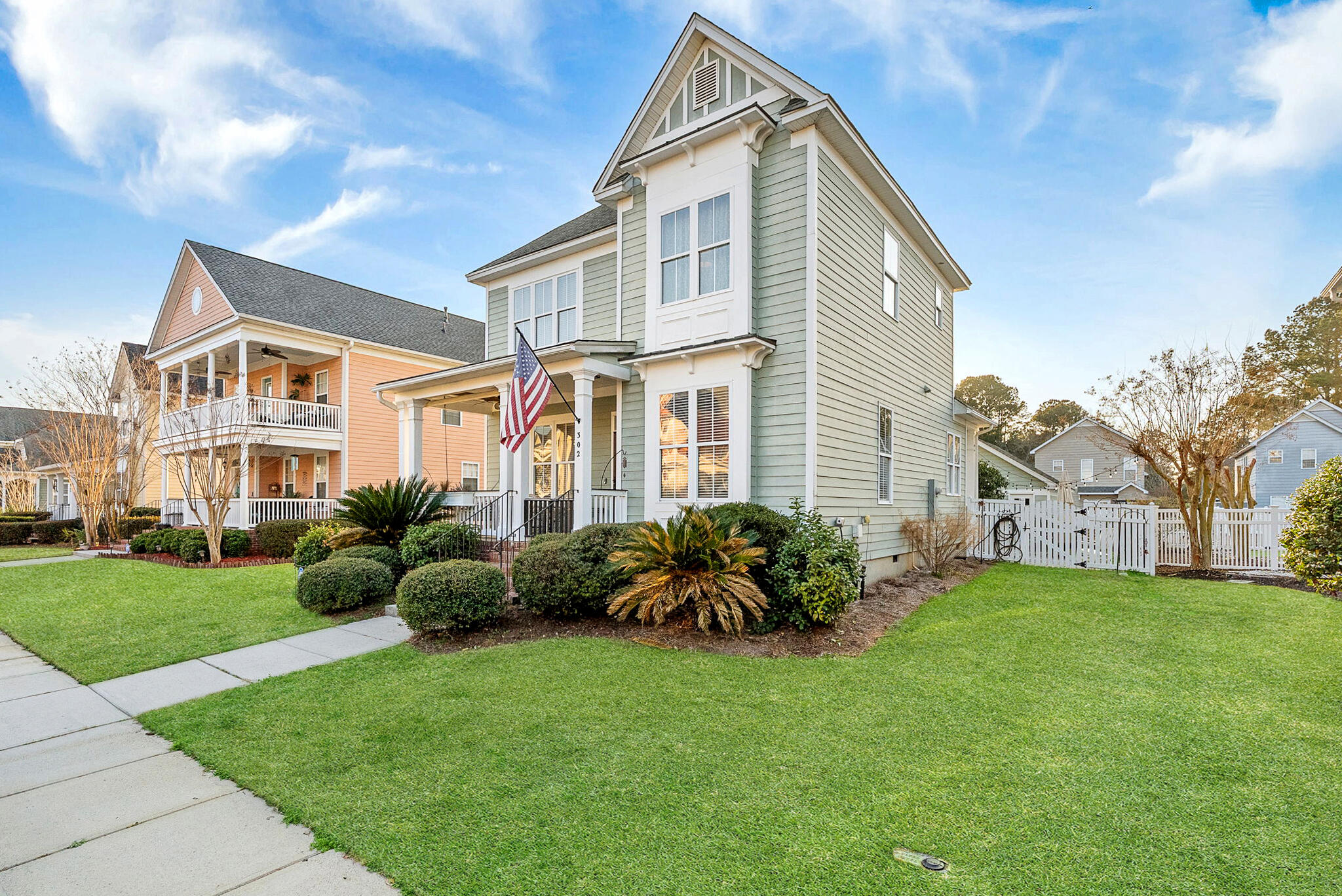 302 Hydrangea Street Summerville, SC 29483 - Photo 8 of 54 grass 6