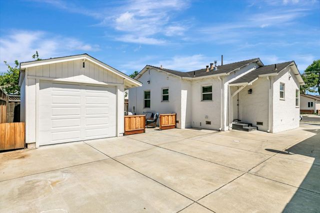 $935,000 | 385 Edwards Avenue, San Jose, CA 95110