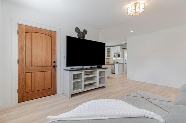 $935,000 | 385 Edwards Avenue, San Jose, CA 95110