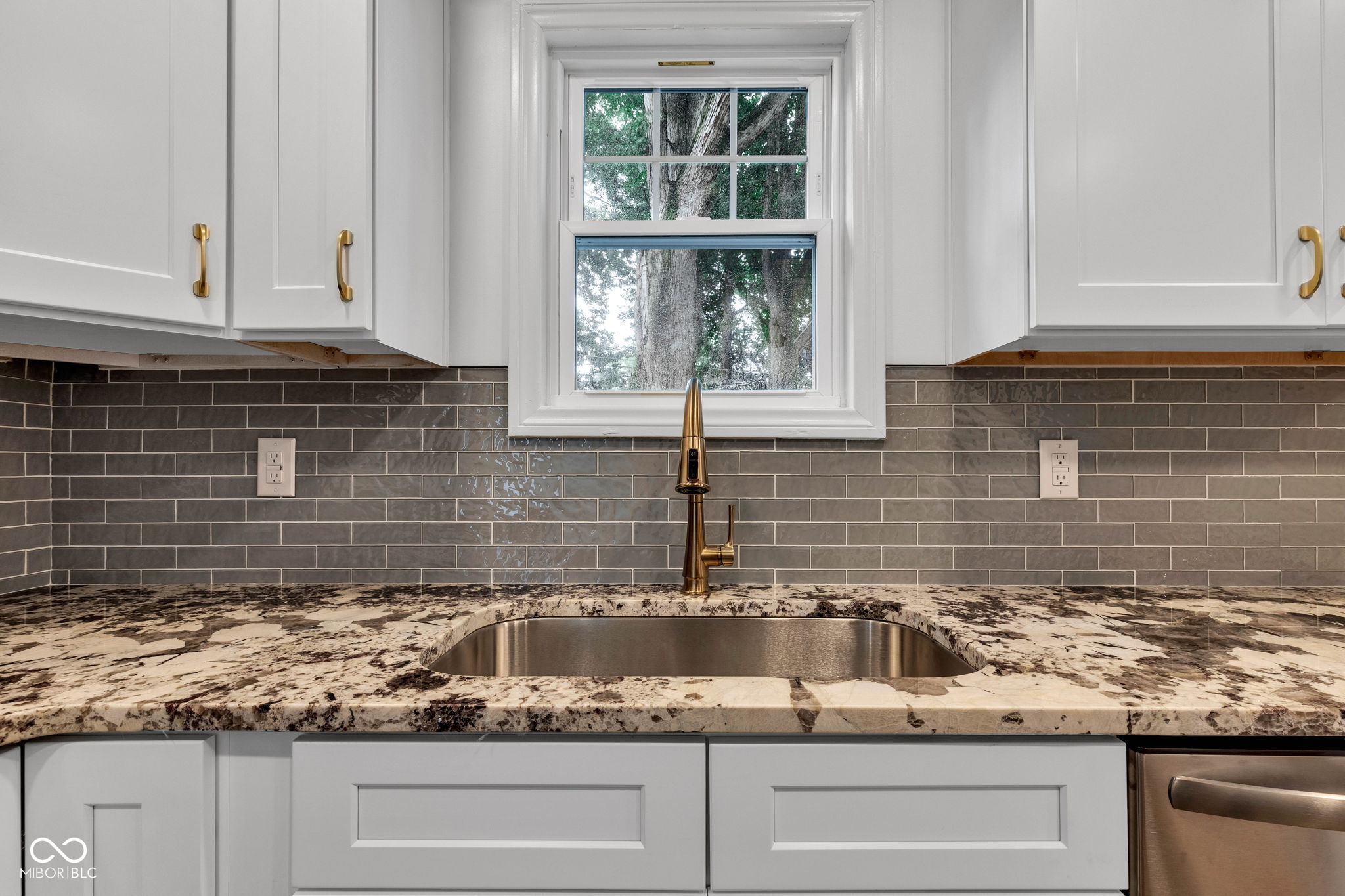 2631 Mcleay Drive Indianapolis, IN 46220 - Photo 13 of 37