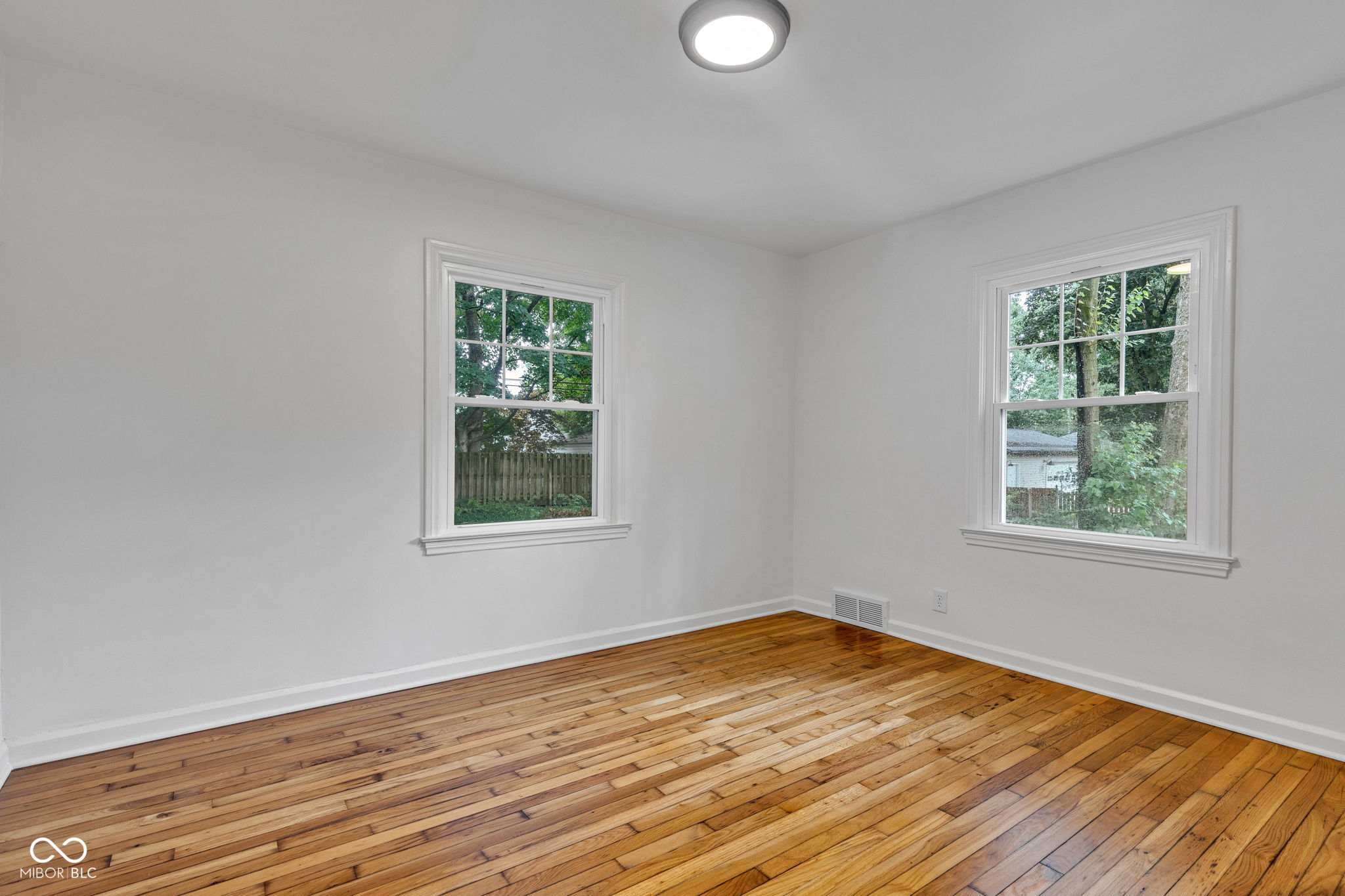 2631 Mcleay Drive Indianapolis, IN 46220 - Photo 17 of 37