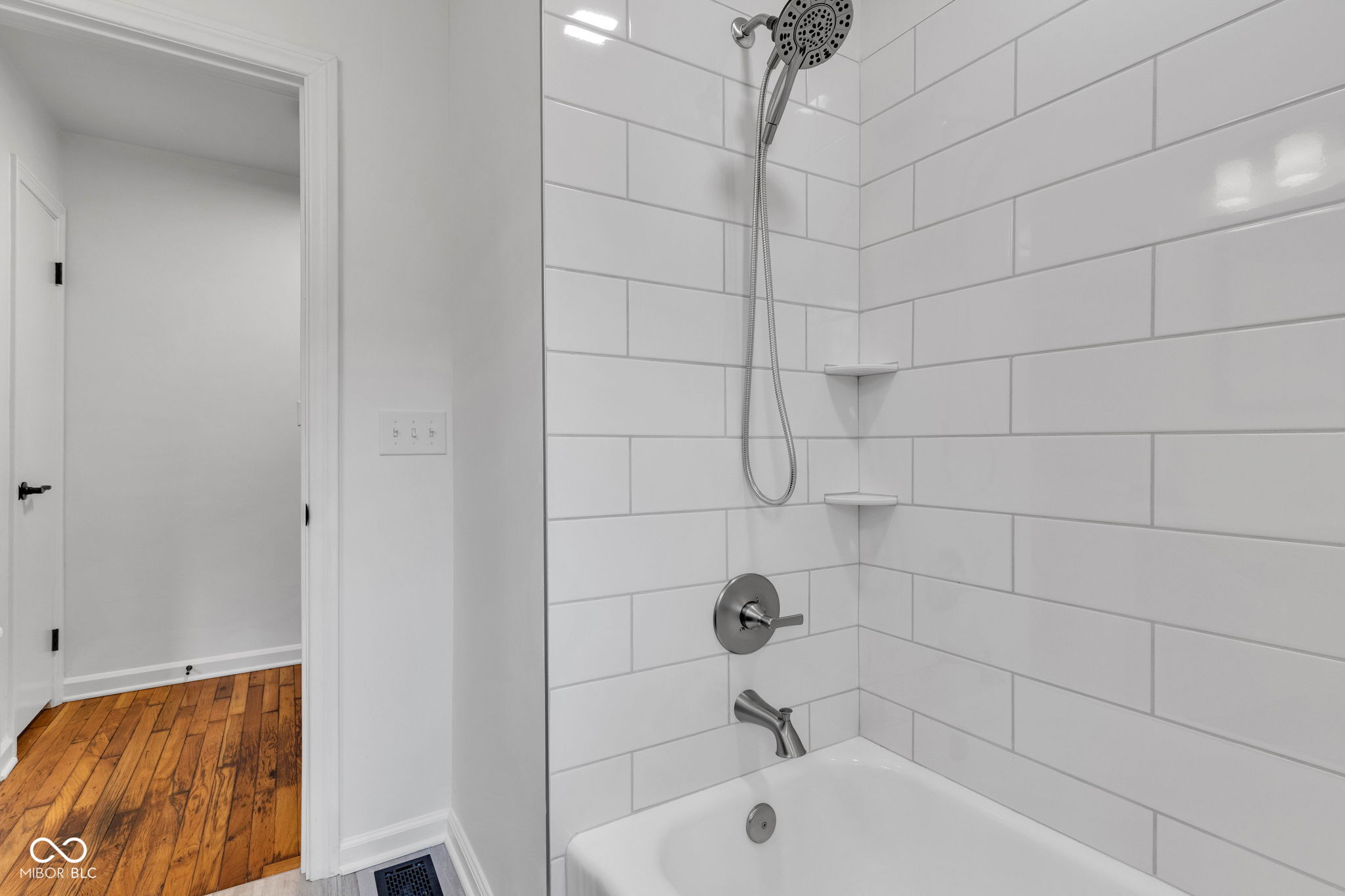 2631 Mcleay Drive Indianapolis, IN 46220 - Photo 19 of 37