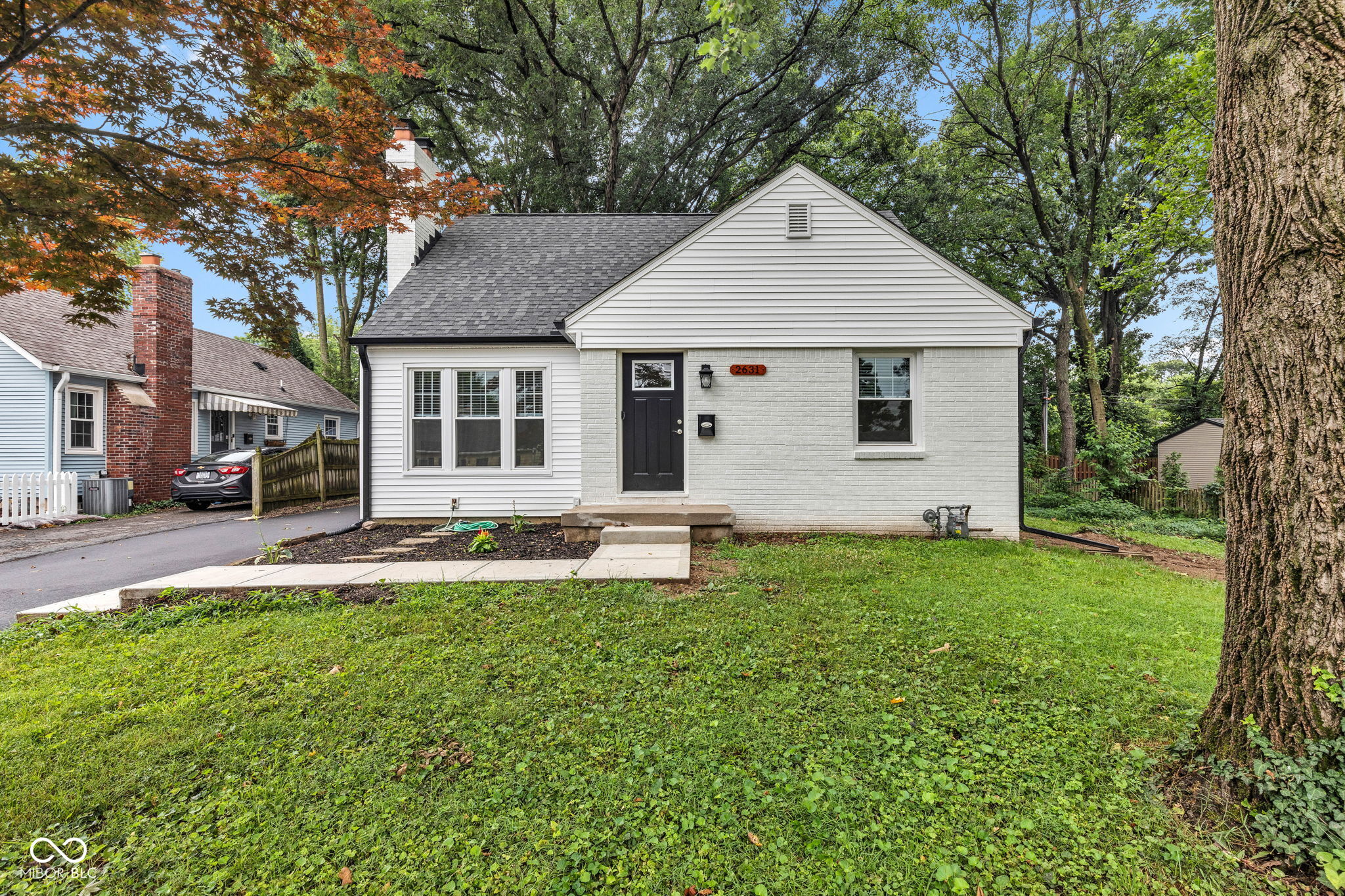 2631 Mcleay Drive Indianapolis, IN 46220 - Photo 3 of 37