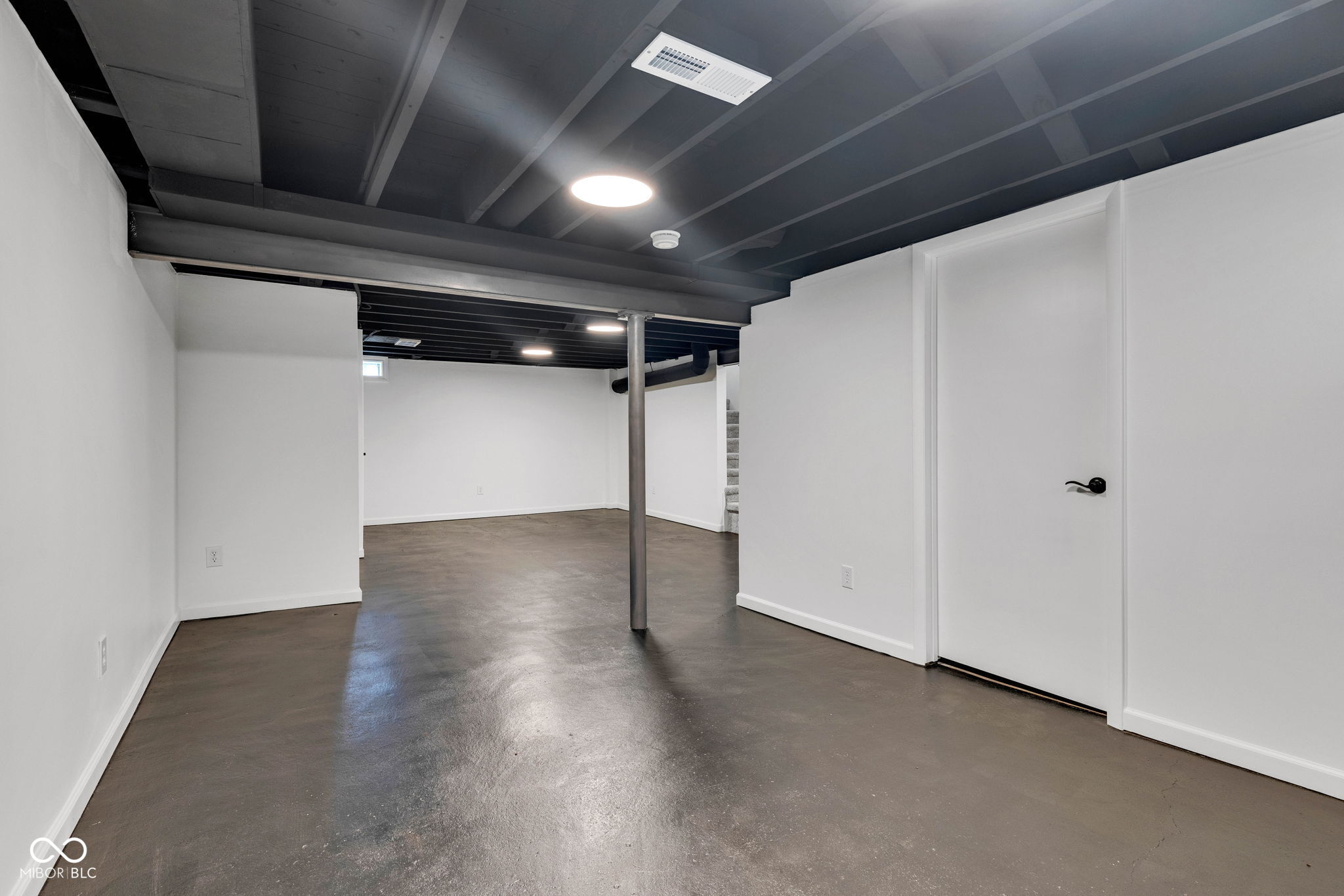 2631 Mcleay Drive Indianapolis, IN 46220 - Photo 31 of 37