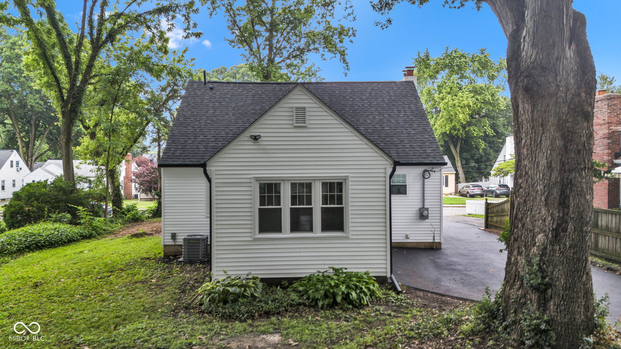 2631 Mcleay Drive Indianapolis, IN 46220 - Photo 36 of 37