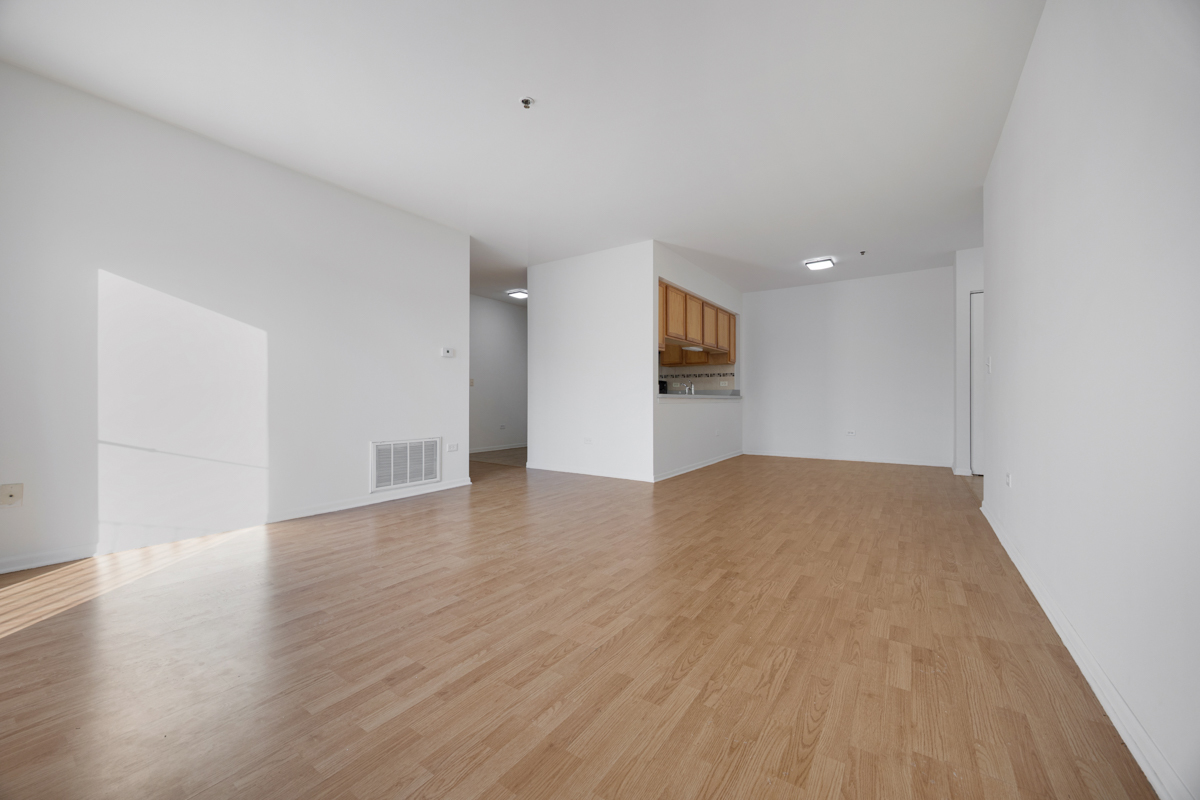 881 North Swift Road, Unit 203 Addison, IL 60101 - Photo 11 of 25