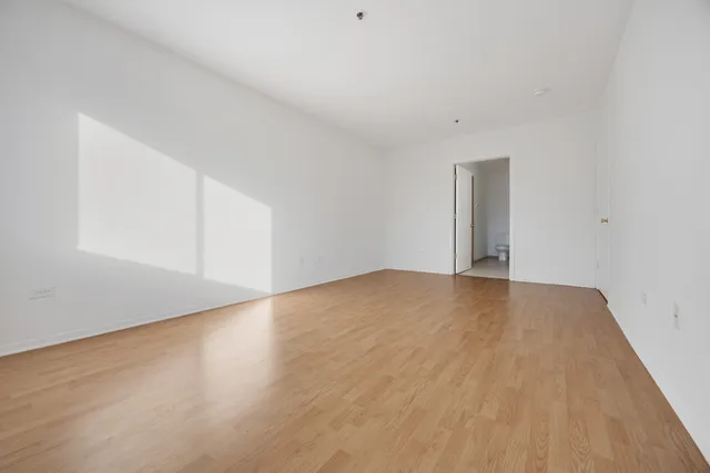 $1,995 | 881 North Swift Road, Unit 203, Addison, IL 60101