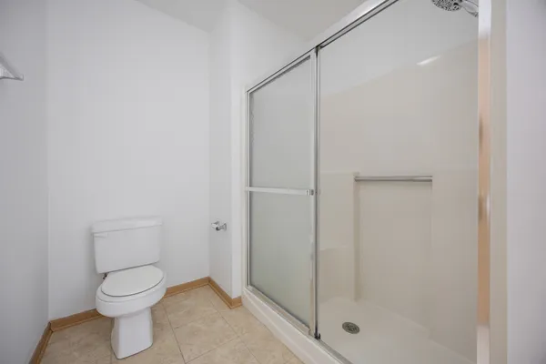 $1,995 | 881 North Swift Road, Unit 203, Addison, IL 60101