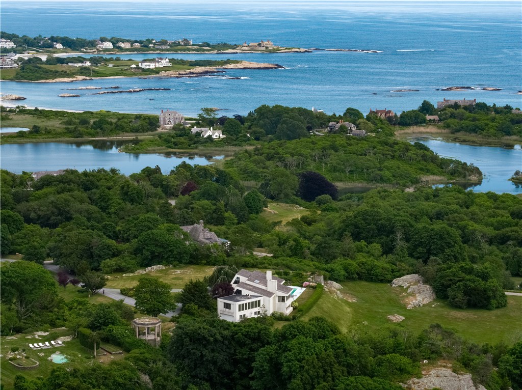 60 Beacon Hill Road Newport, RI 02840 - Photo 2 of 30 A spectacular property, offered for the first time in over 40 years.