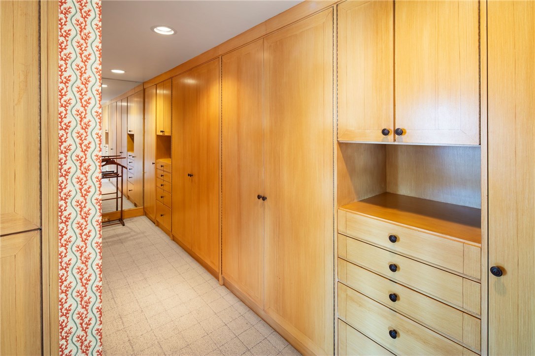 60 Beacon Hill Road Newport, RI 02840 - Photo 21 of 30 Master bedroom walk-in closet.