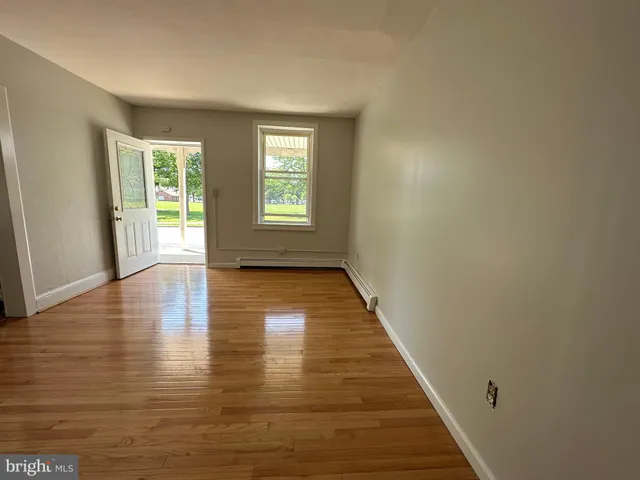 $1,295 | 32 Franklin Street, Unit B, Frederick, MD 21701