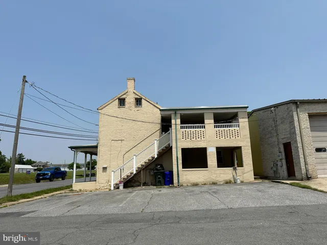 $1,295 | 32 Franklin Street, Unit B, Frederick, MD 21701