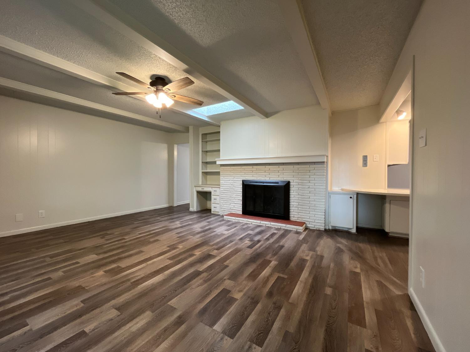 3602 41st Street Lubbock, TX 79413 - Photo 8 of 23 2nd Living Room
