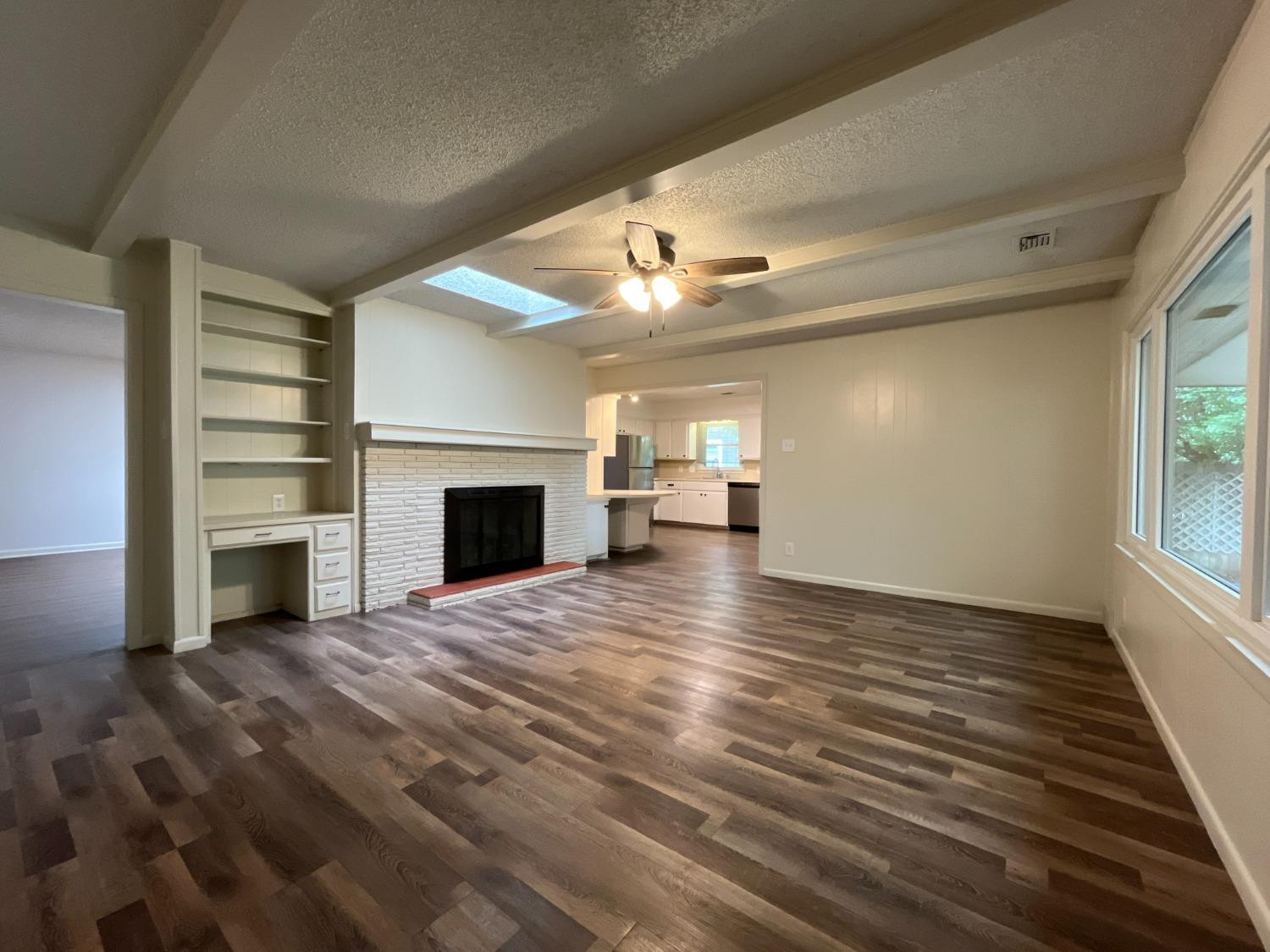 3602 41st Street Lubbock, TX 79413 - Photo 9 of 23 2nd Living Room