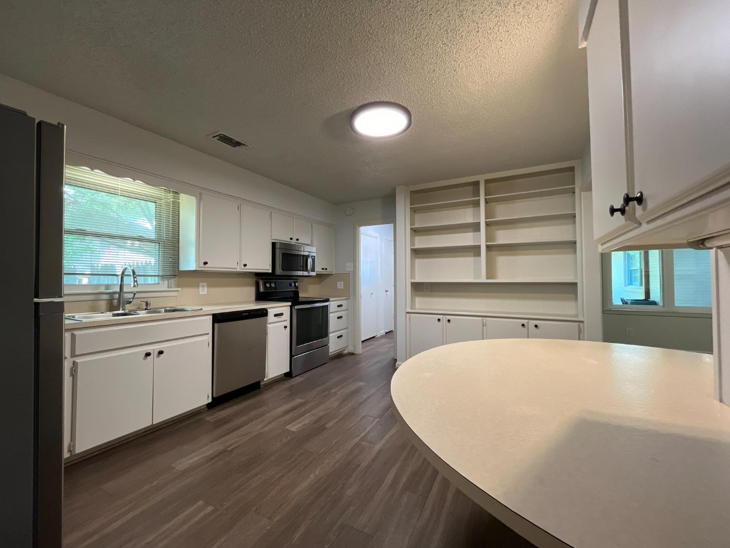 3602 41st Street Lubbock, TX 79413 - Photo 10 of 23 Kitchen