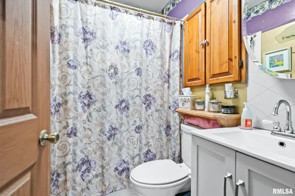 $174,900 | 2409 Sutherland Road, Springfield, IL 62702