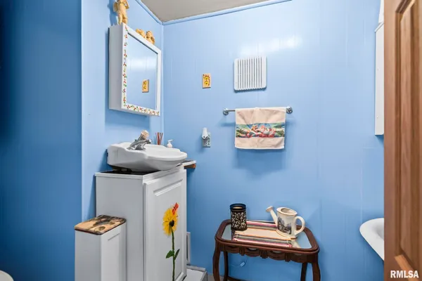 $174,900 | 2409 Sutherland Road, Springfield, IL 62702