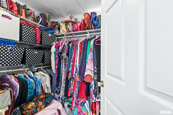 $174,900 | 2409 Sutherland Road, Springfield, IL 62702