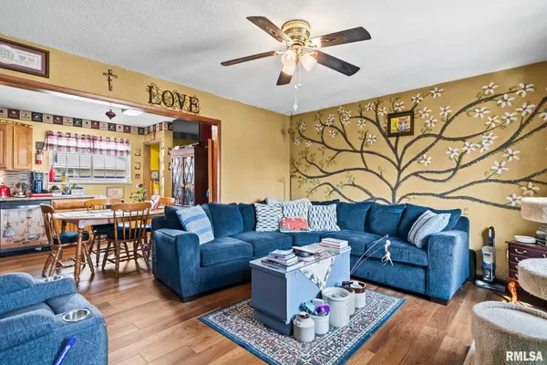 $174,900 | 2409 Sutherland Road, Springfield, IL 62702