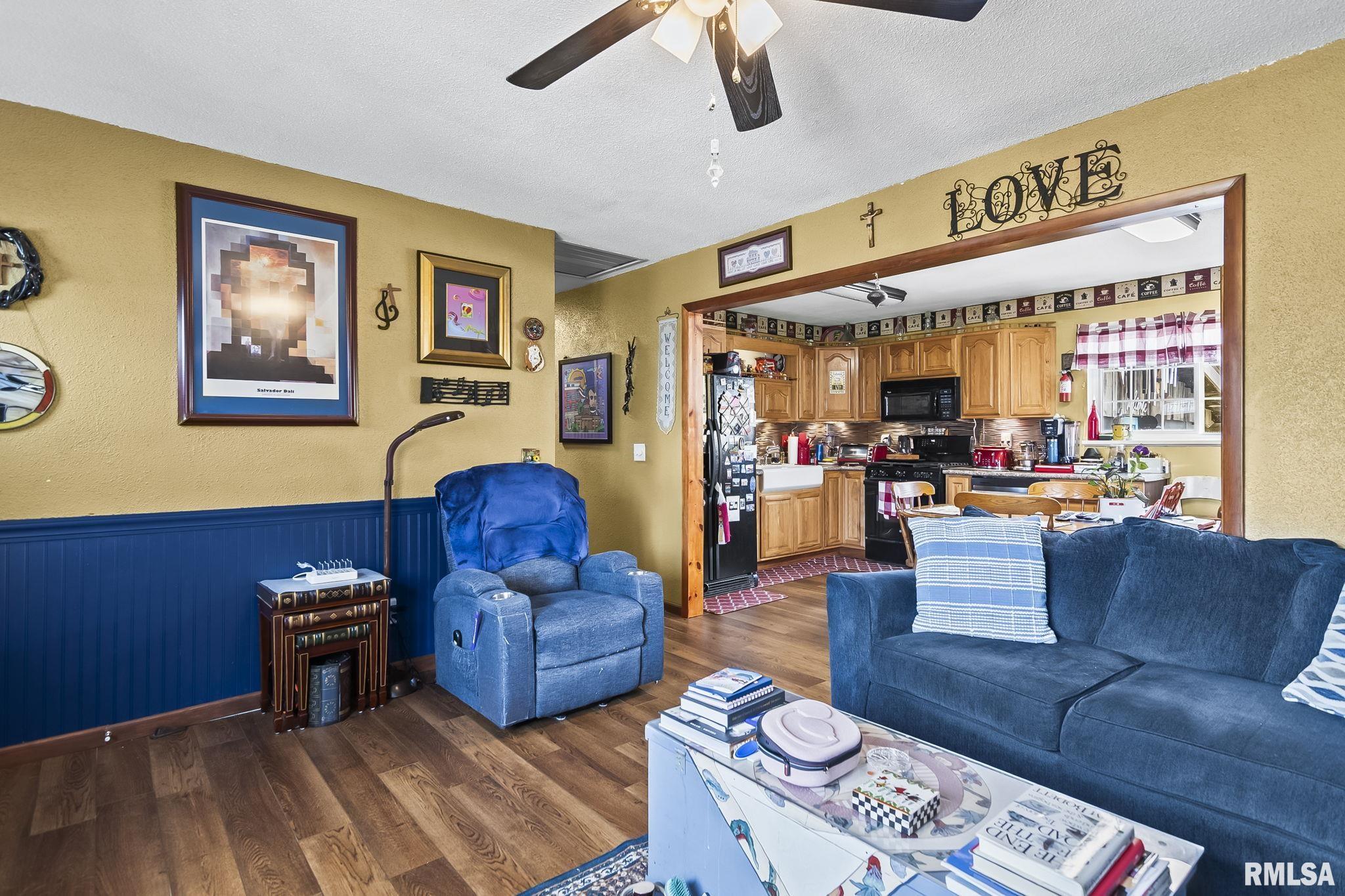 2409 Sutherland Road Springfield, IL 62702 - Photo 6 of 32