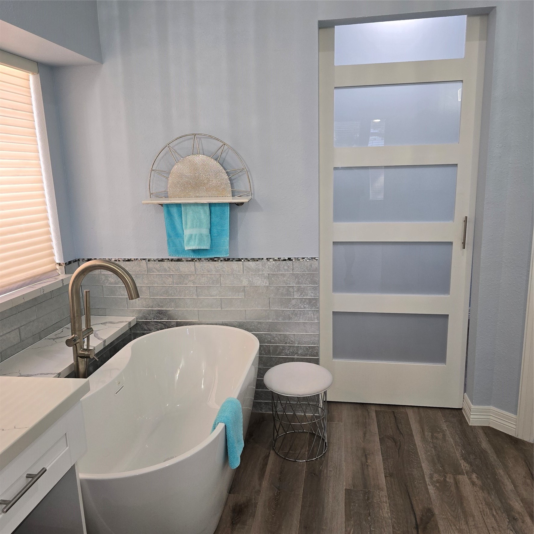18302 Rittenhouse Park Court Spring, TX 77379 - Photo 23 of 42 MASTER BATH CUSTOM SOAKING TUB