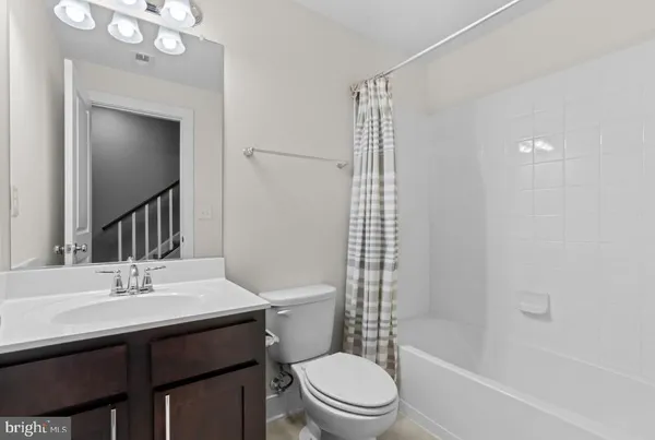 $4,500 | 418 Nottoway Walk, Alexandria, VA 22304