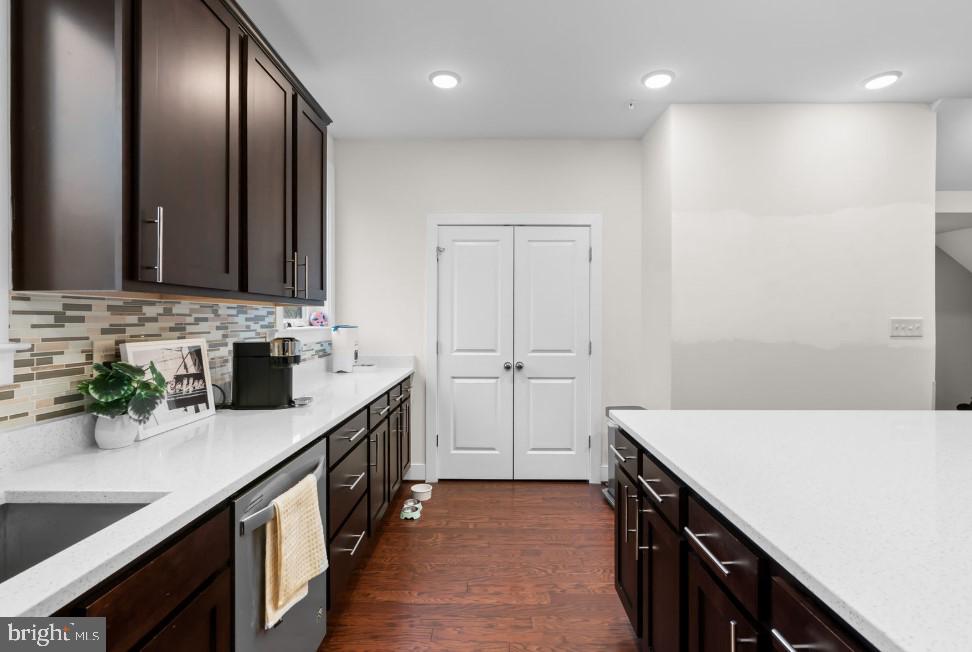 418 Nottoway Walk Alexandria, VA 22304 - Photo 15 of 30