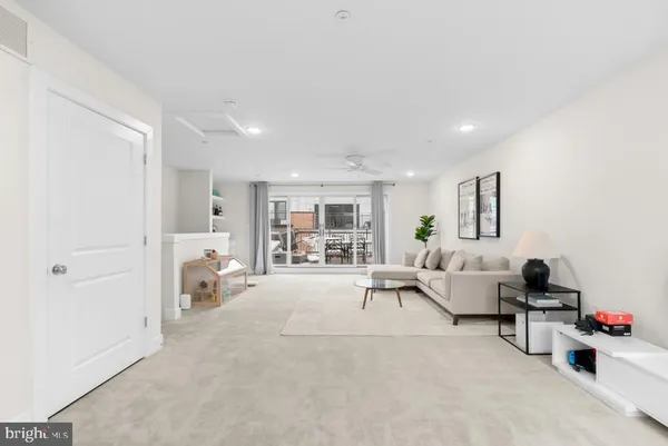 $4,500 | 418 Nottoway Walk, Alexandria, VA 22304