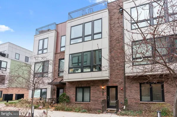 $4,500 | 418 Nottoway Walk, Alexandria, VA 22304