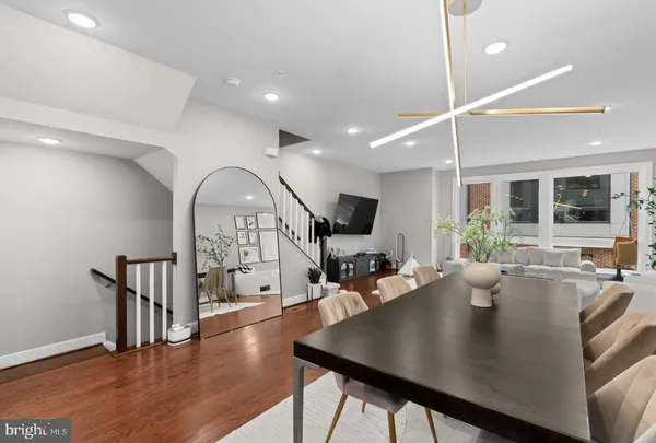 $4,500 | 418 Nottoway Walk, Alexandria, VA 22304