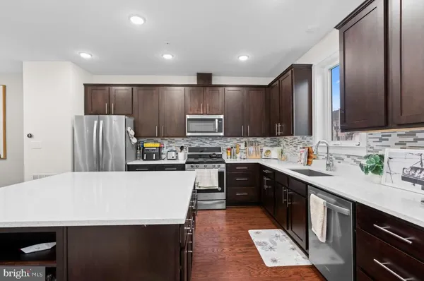 $4,500 | 418 Nottoway Walk, Alexandria, VA 22304