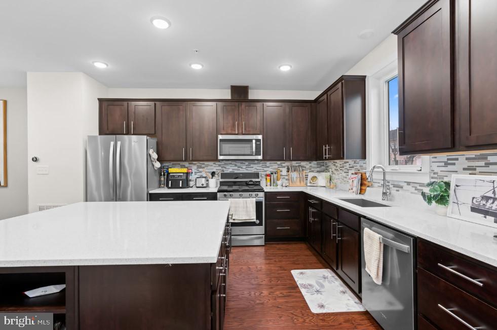 418 Nottoway Walk Alexandria, VA 22304 - Photo 10 of 30