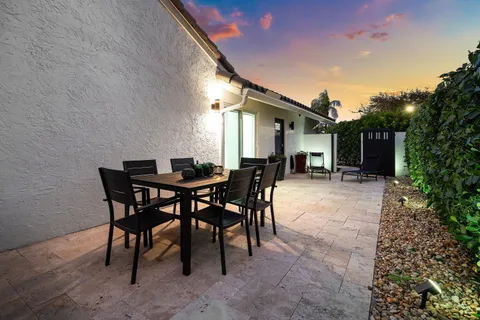 $619,000 | 2105 Northwest 12th Street, Delray Beach, FL 33445