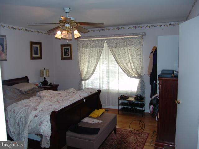 14713 Braddock Road Centreville, VA 20120 - Photo 3 of 11 Bedroom (Master)