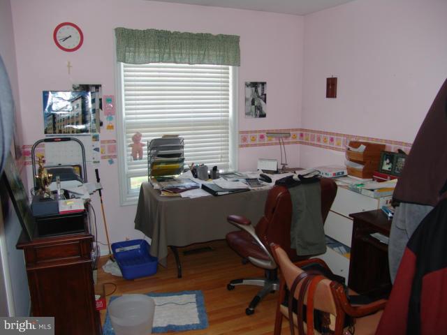 14713 Braddock Road Centreville, VA 20120 - Photo 5 of 11 Bedroom