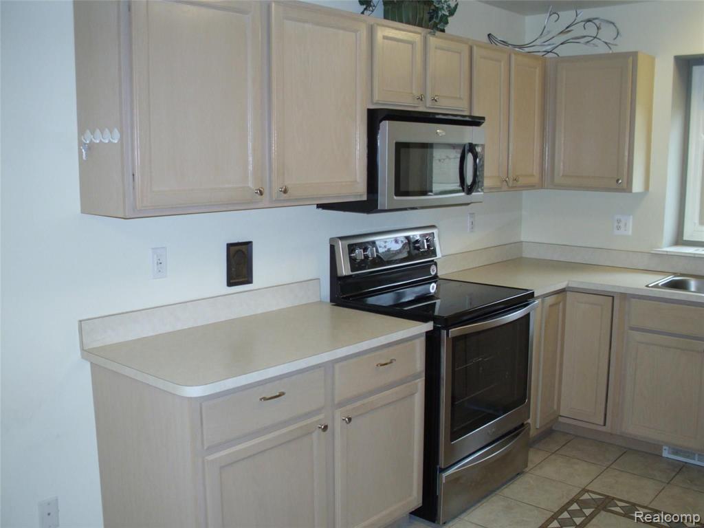 16841 Country Ridge Lane Macomb, MI 48044 - Photo 27 of 76